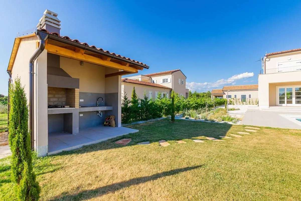Villa Stella By Istrialux Smoljanci Croatia
